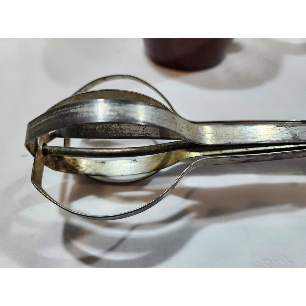 Vintage Hand Mixer- TAPLIN MFG CO. NEW BRITAIN CONN.USA & HULL OVENPROOF USA MUG